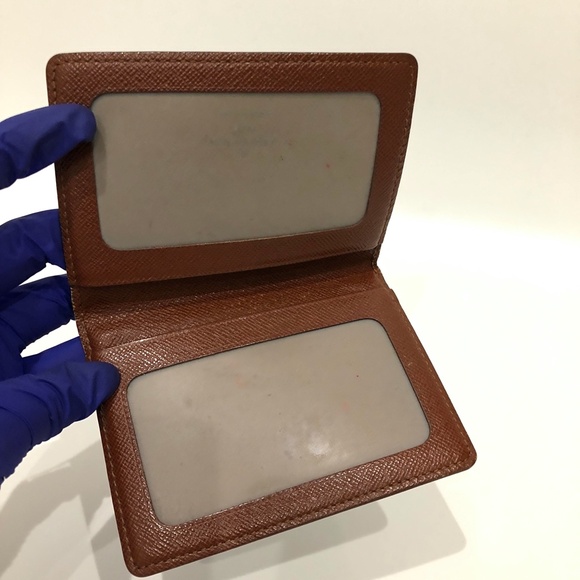 Louis Vuitton Monogram Card Holder - Picture 9 of 12